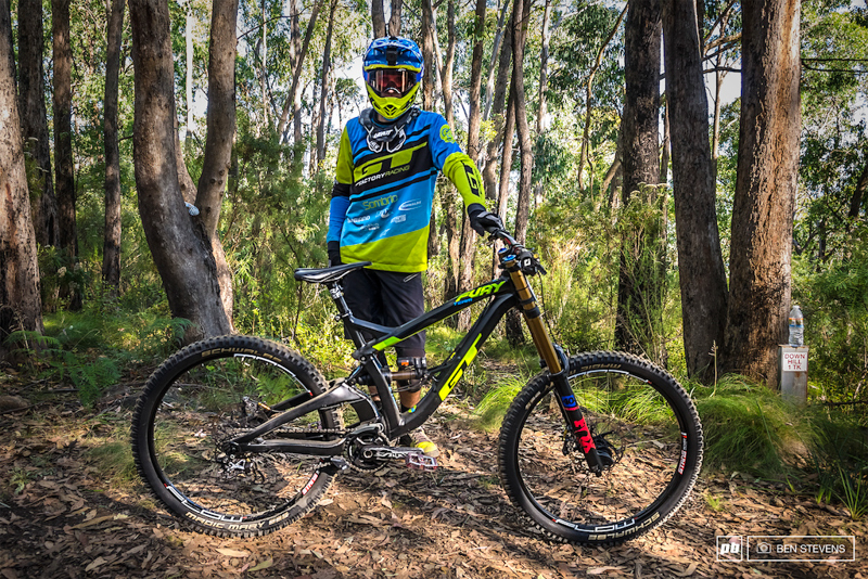 �Ĵ����ǹ����ٽ������ٽ�ɽ�س�