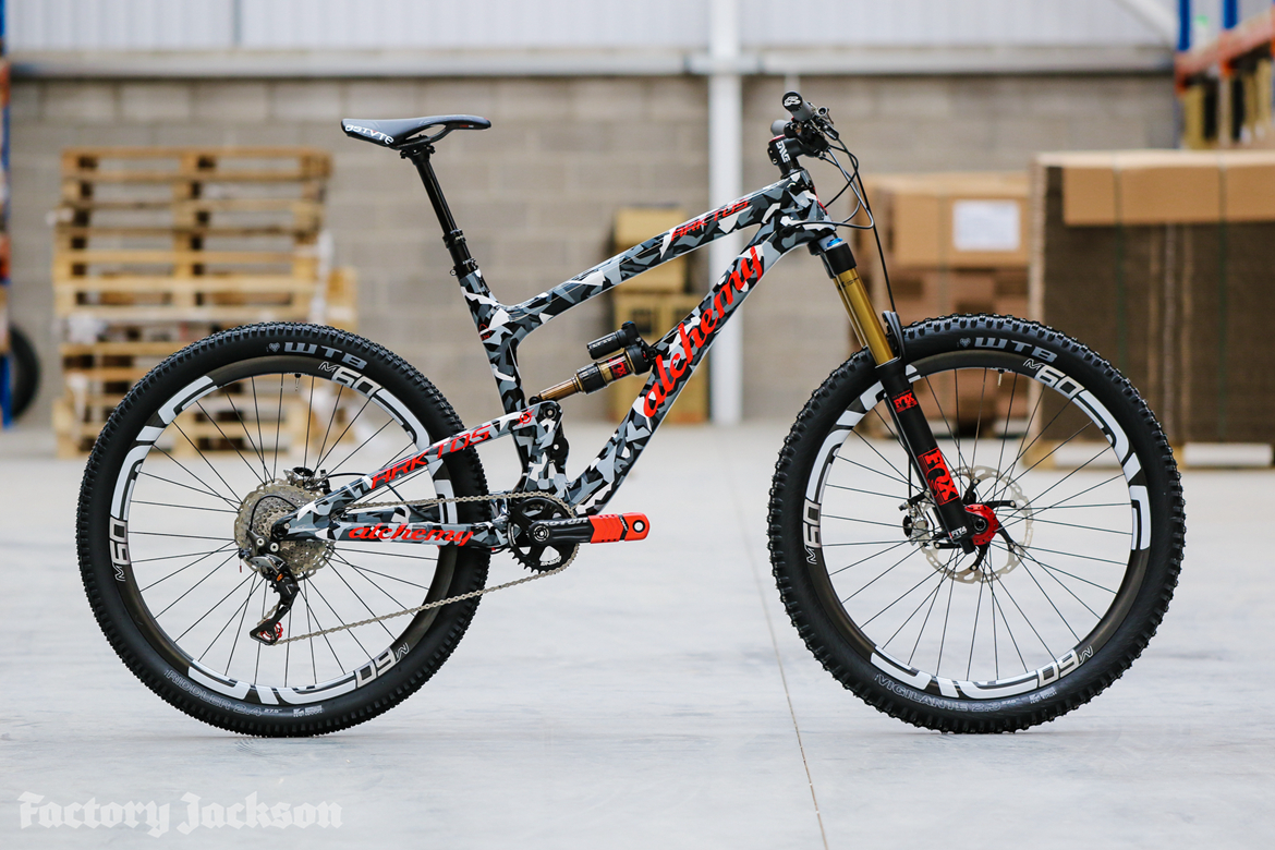 ��Ʒ��ͼ���ͣ�����ͿװALCHEMY ARKTOSɽ�س�