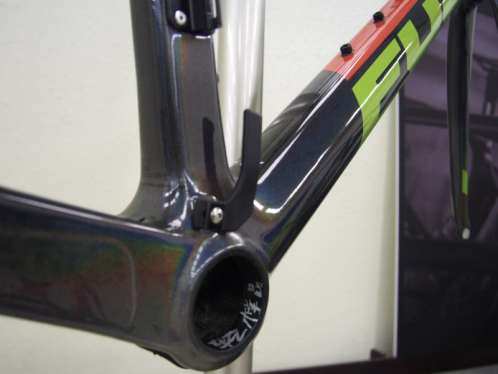 Fuji推出Remix涂装订制系列 Fuji推出Remix涂装订制系列