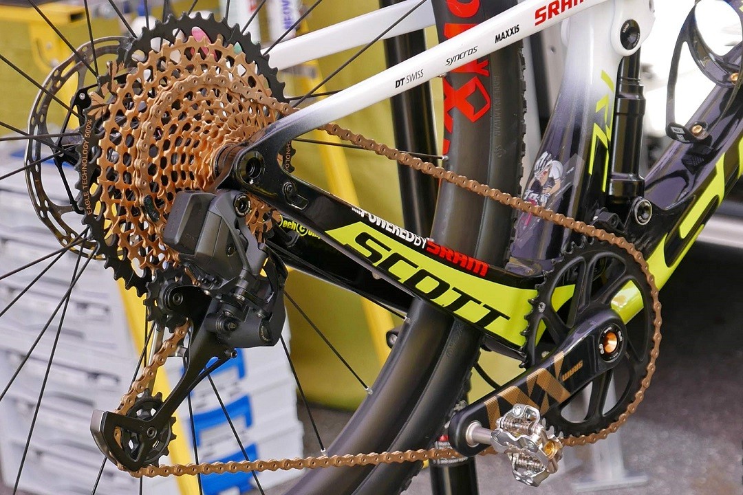 nino Scott Spark RC 900