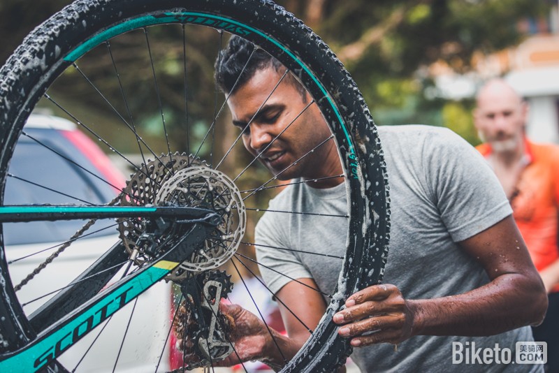 山地多日赛器材篇