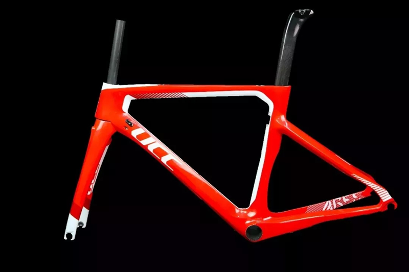 UCC Ares,UCC���г�