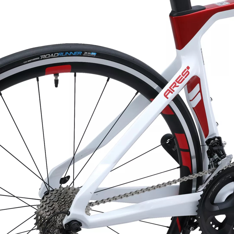 UCC Ares,UCC���г�