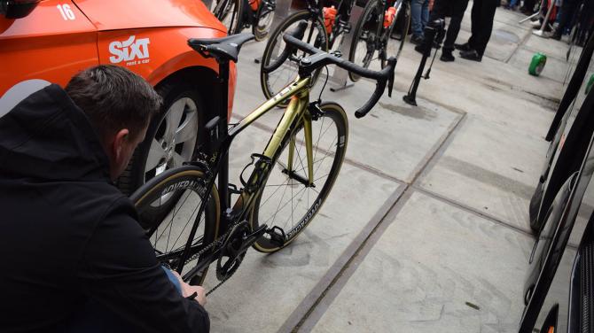 车手战车 范·阿维马特的定制Giant TCR ADV SL