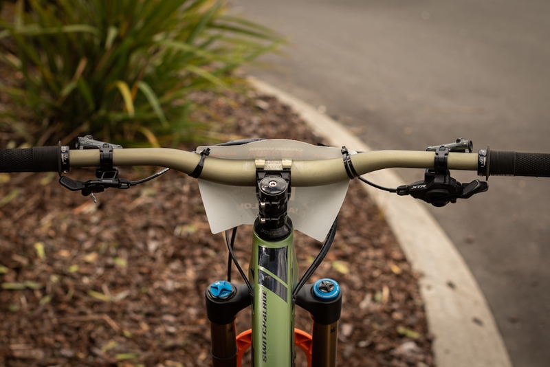 Pivot Switchblade 29