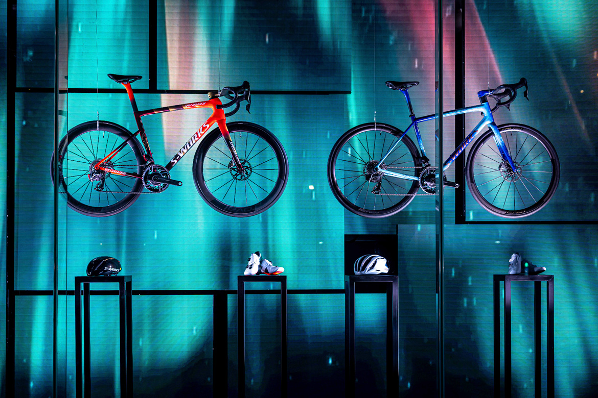 策马聘新春 良驹入梦来 闪电发布马年限量版整车与装备 策马聘新春 良驹入梦来 闪电发布马年限量版整车与装备