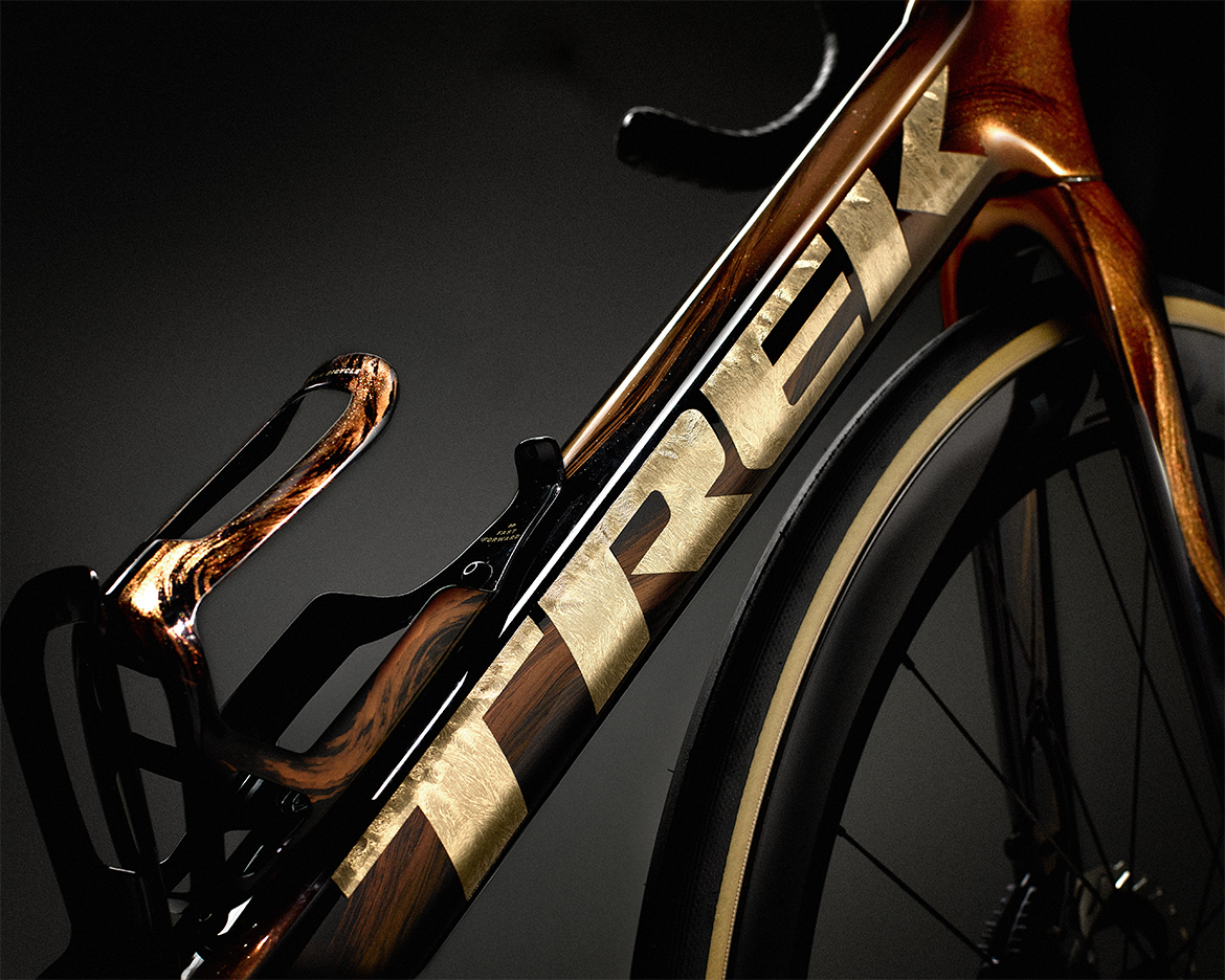 TREK推出Project One ICON Palomino “马动骁腾” 中国马年涂装