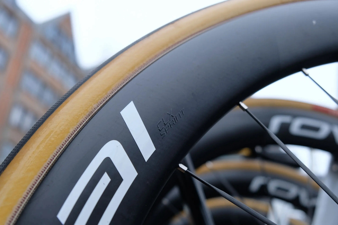 器材盛宴 环弗兰德斯上的装备与器材