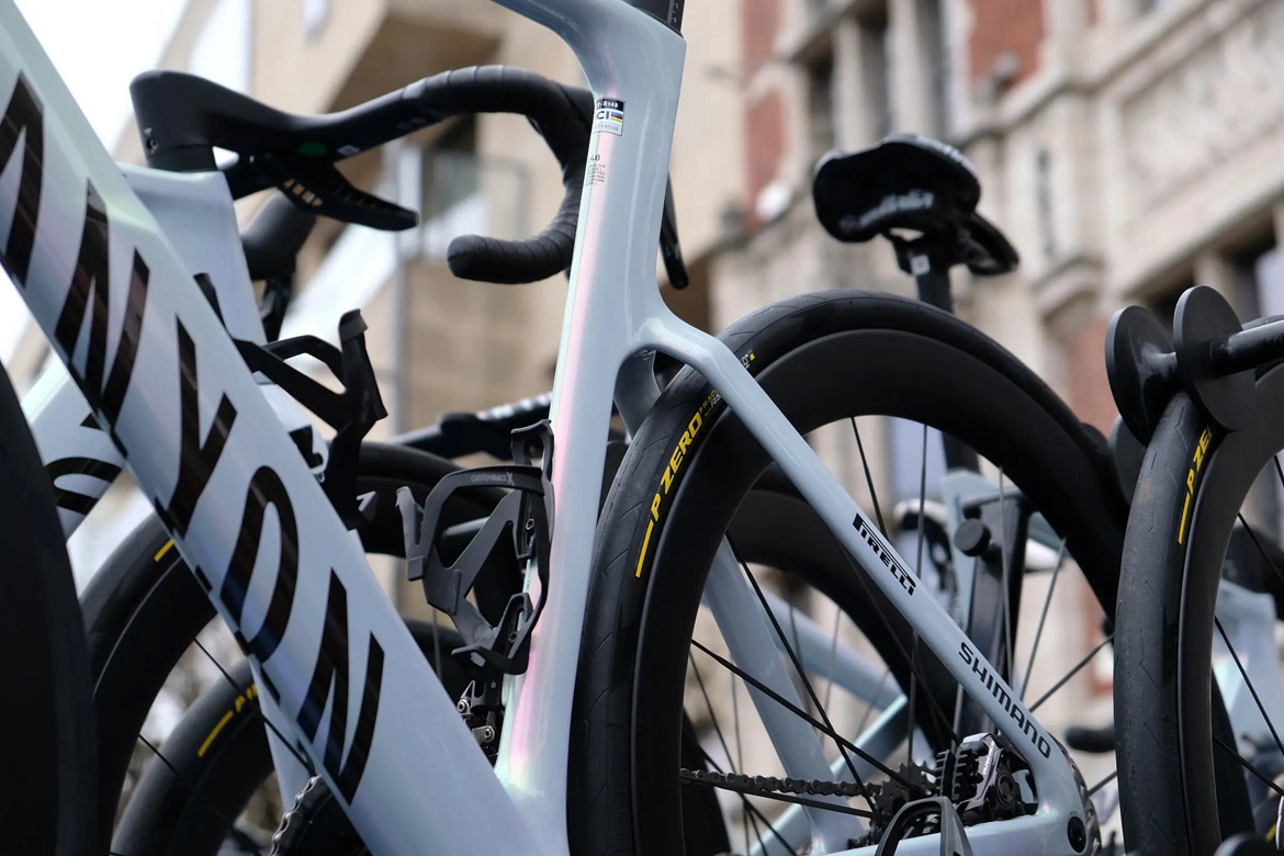 器材盛宴 环弗兰德斯上的装备与器材