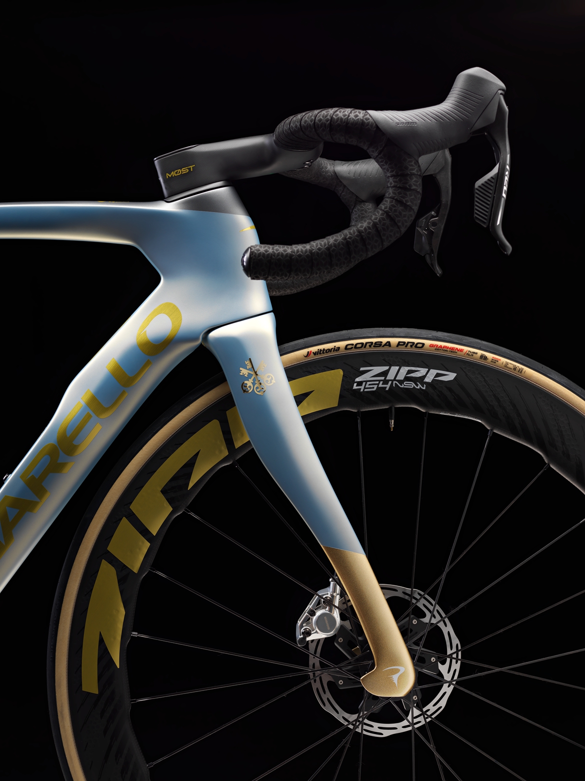 PINARELLO-Q36.5车队发布环法限量涂装及骑行服