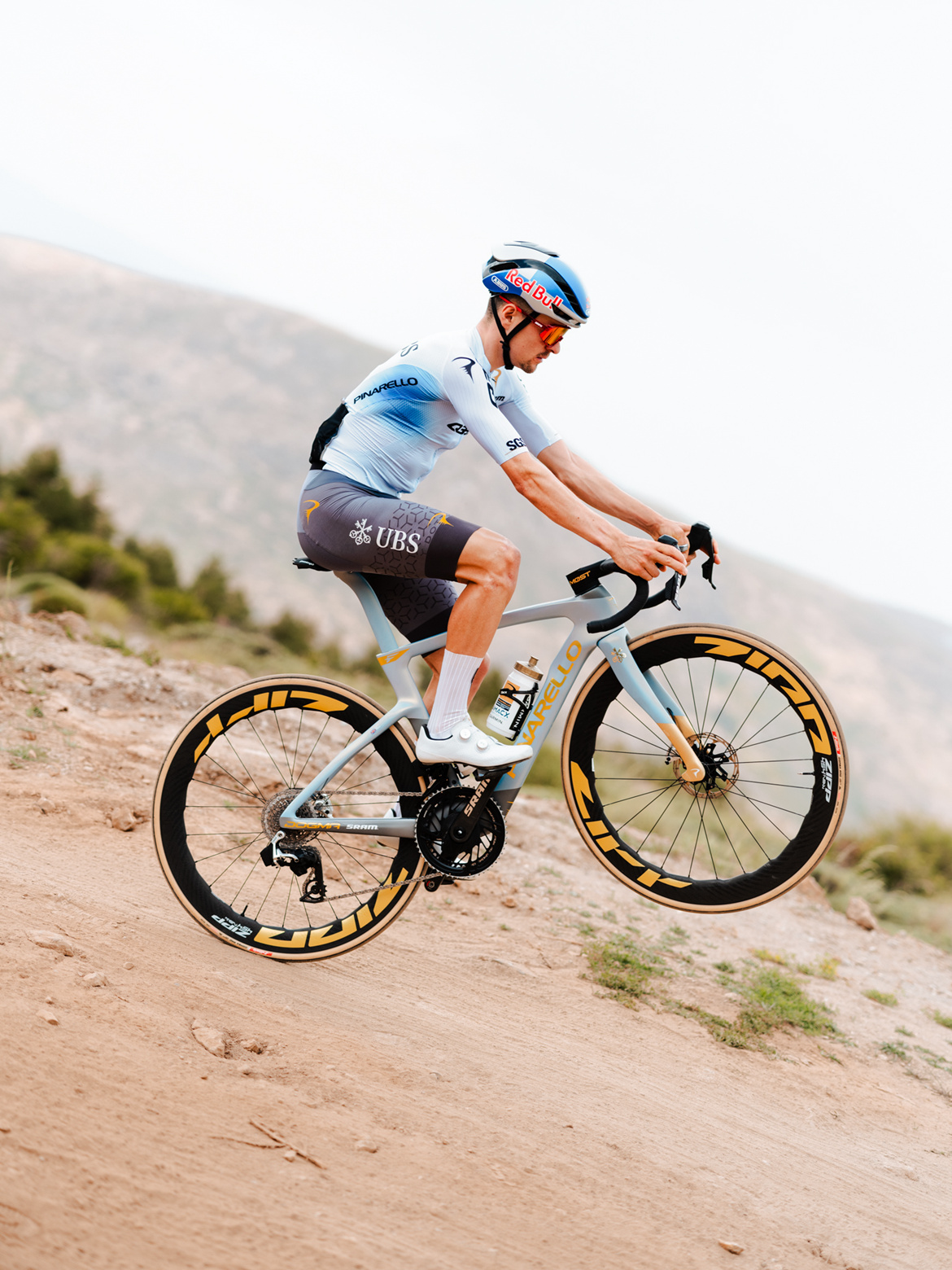 PINARELLO-Q36.5车队发布环法限量涂装及骑行服 PINARELLO-Q36.5车队发布环法限量涂装及骑行服
