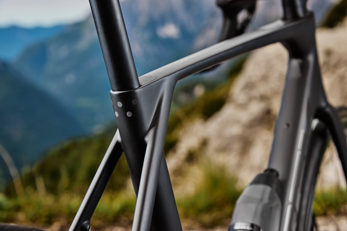以简约致敬经典 TREK发布全新第五代 Domane 耐力公路车