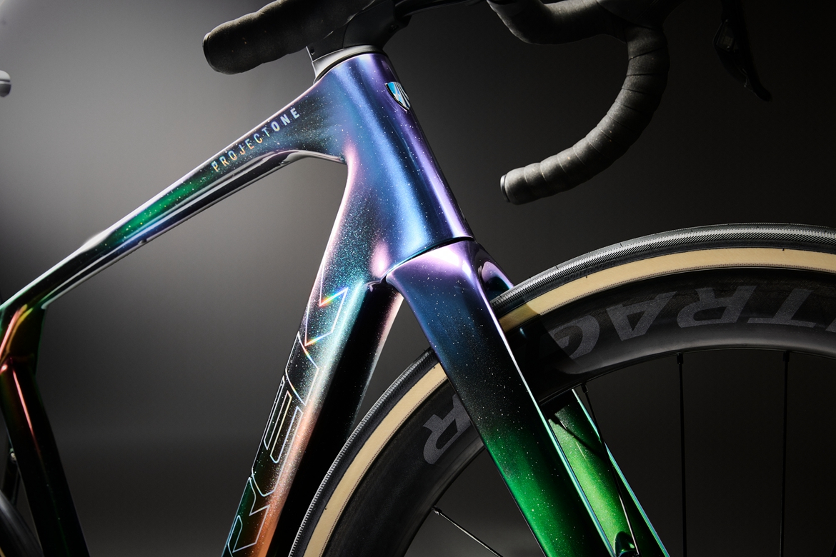 极光流转,跃然车身——Trek 发布全新 Project One ICON 涂装