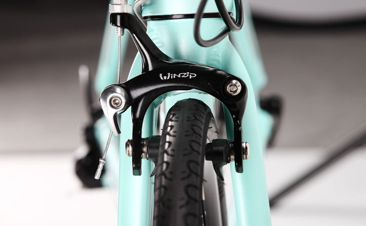 TRINX千里达2015新品:闪电R700公路车激情上市! TRINX千里达2015新品:闪电R700公路车激情上市!