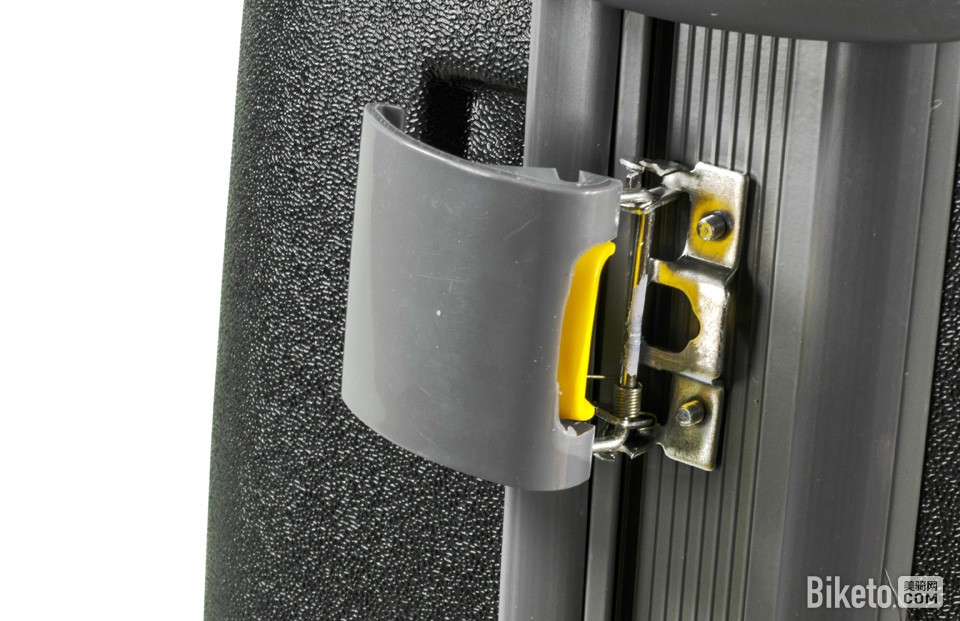 XXF 装车旅行箱13.jpg XXF 装车旅行箱13.jpg