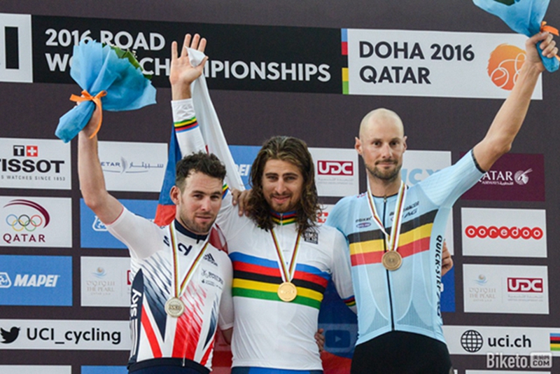 ��ֵ���У�Adidas���з��ϼ�