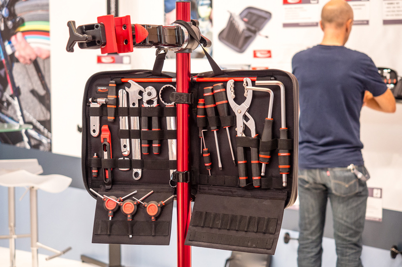 车队用工具套装.jpg 车队用工具套装.jpg