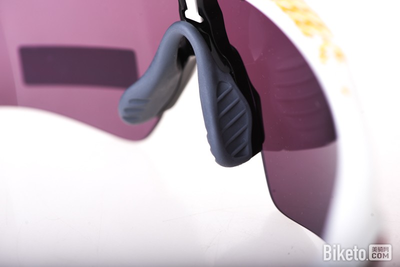 OAKLEY限量版 OAKLEY限量版