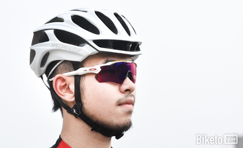 OAKLEY限量版 OAKLEY限量版