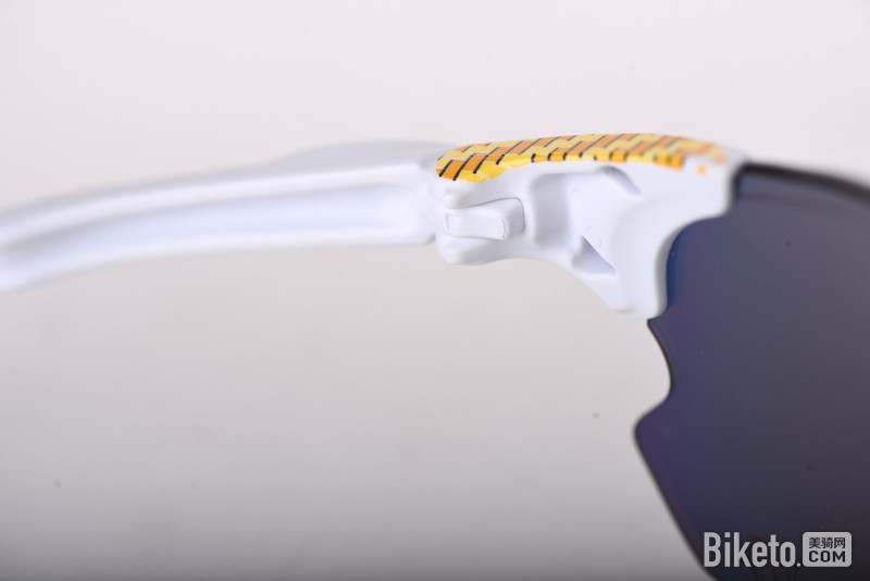 OAKLEY限量版 OAKLEY限量版