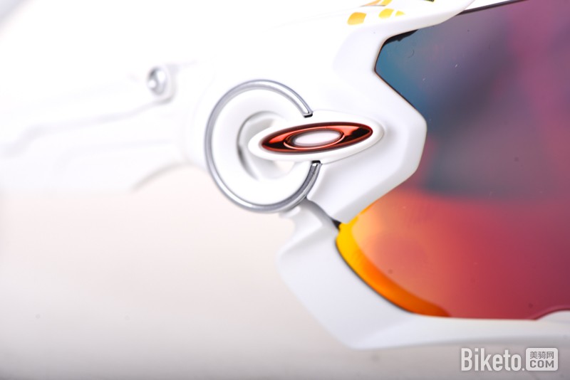 OAKLEY限量版 OAKLEY限量版