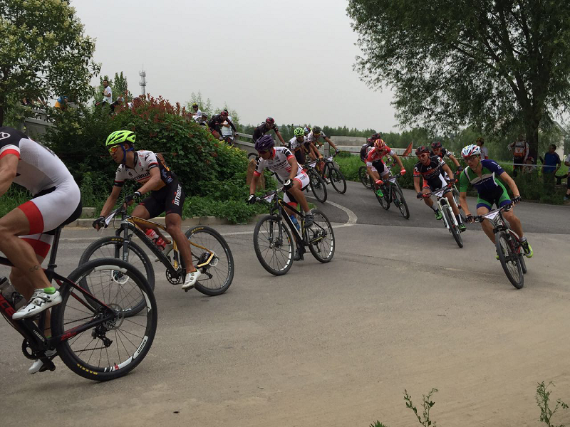 1004花纹超轻外胎 1004花纹超轻外胎