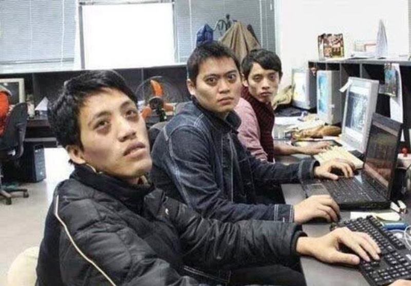 ���̳���