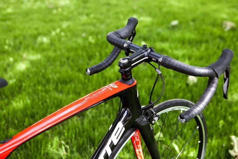 环意赛场上的得冠福利!!购买AIRCODE SL 500 送碳刀