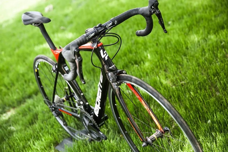 环意赛场上的得冠福利!!购买AIRCODE SL 500 送碳刀