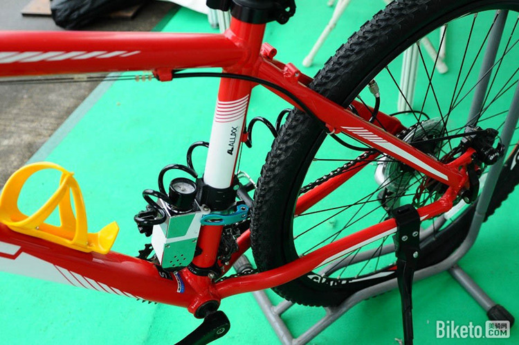 自行车打气筒 自行车打气筒