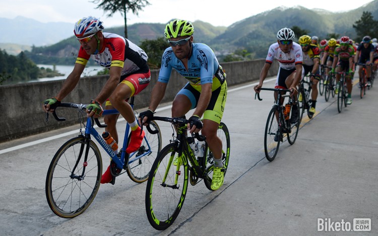 精于心,简于形 SANTIC锐驰公路锁鞋 精于心,简于形 SANTIC锐驰公路锁鞋