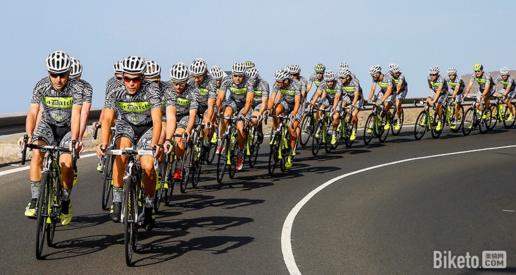 2016 Sportful 圣宝银行车队套装——预定开启 2016 Sportful 圣宝银行车队套装——预定开启