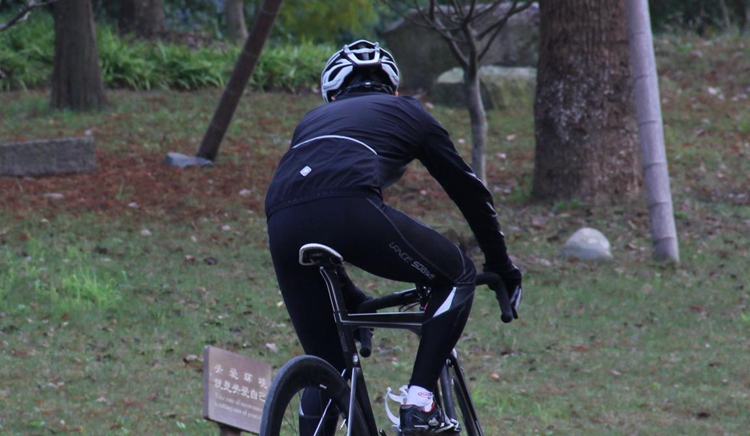 �������������������Ŀ����з��º���ԱȲ���