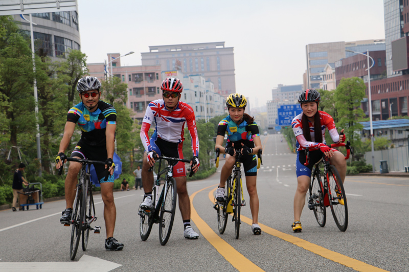 һ�Բ��Ͼͱ�˧��˼�����ļ�����װ���Ƽ�