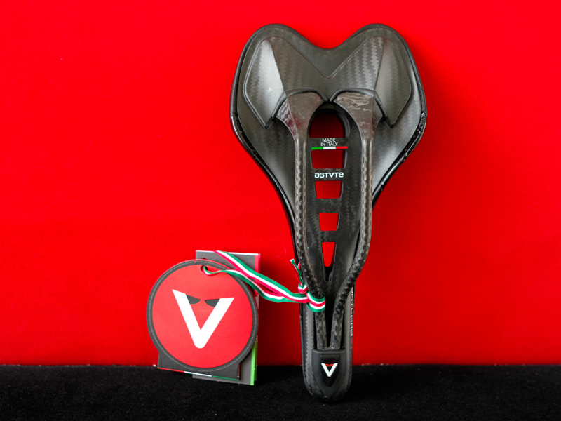 极致奢华:ASTUTE Skycarb 顶级坐垫 极致奢华:ASTUTE Skycarb 顶级坐垫