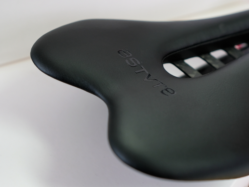 极致奢华:ASTUTE Skycarb 顶级坐垫 极致奢华:ASTUTE Skycarb 顶级坐垫