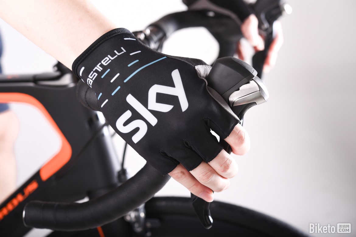 Ы������