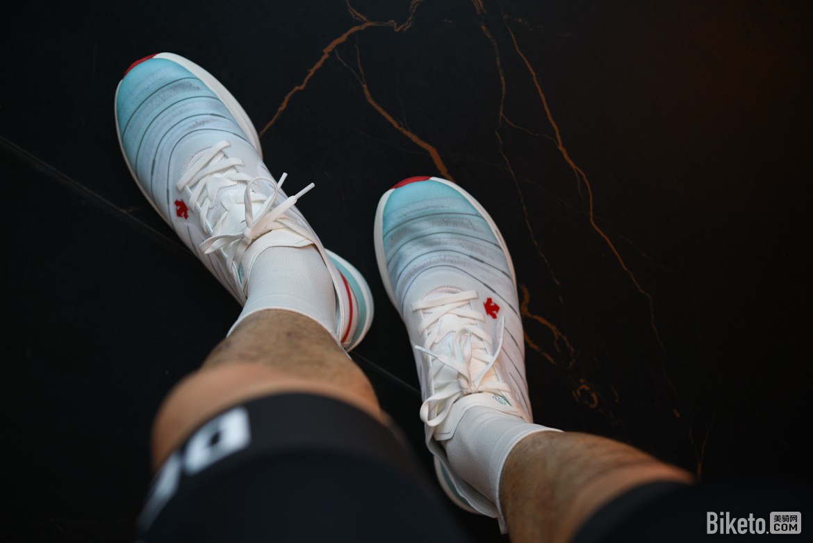 迪桑特AWAKEN破风者