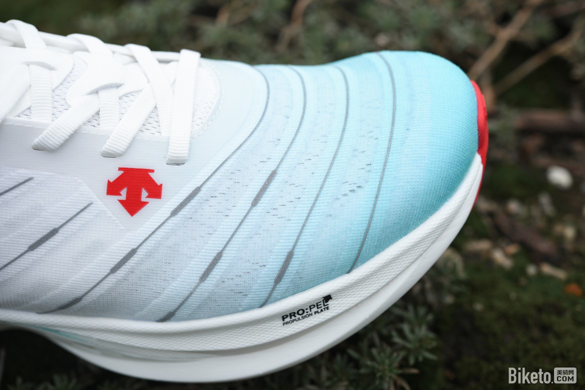 迪桑特AWAKEN破风者