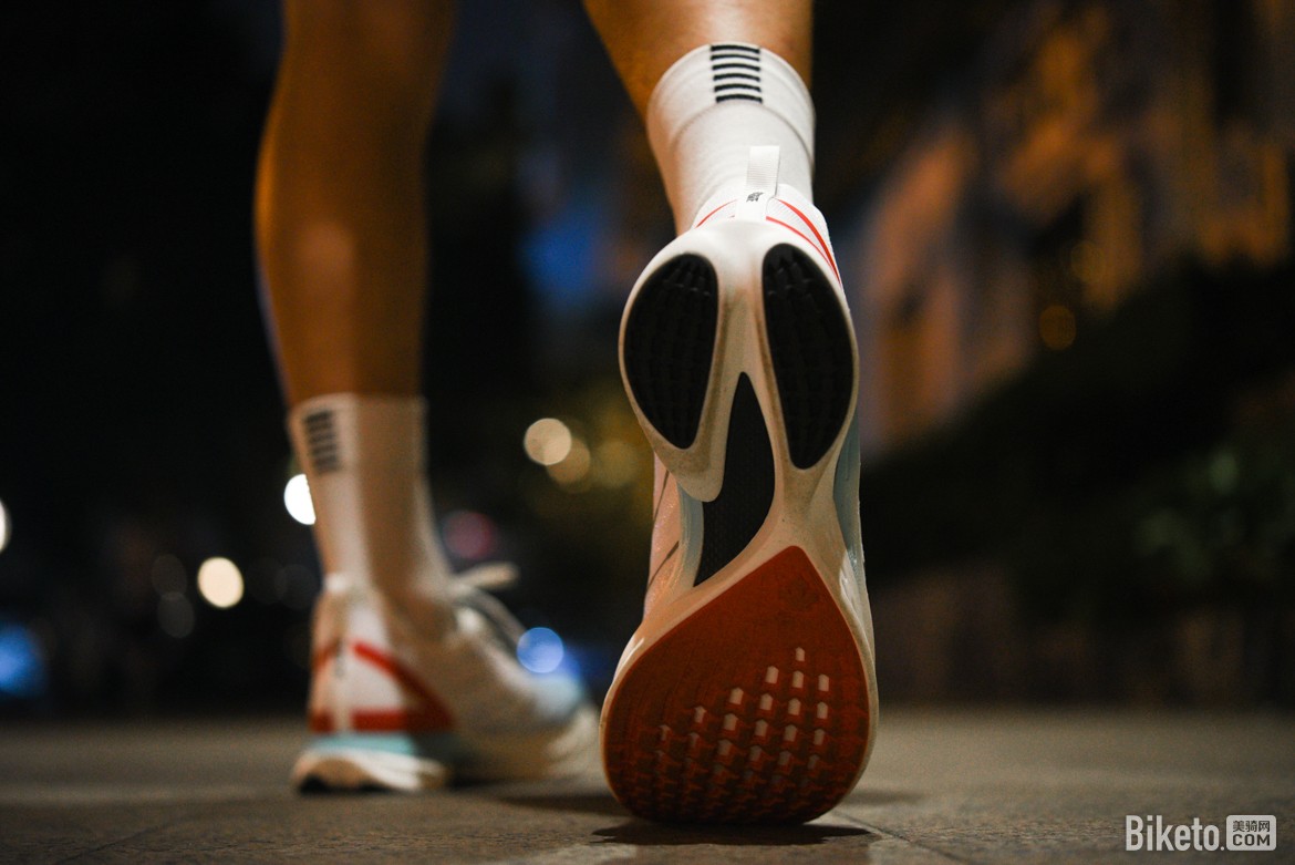 迪桑特AWAKEN破风者