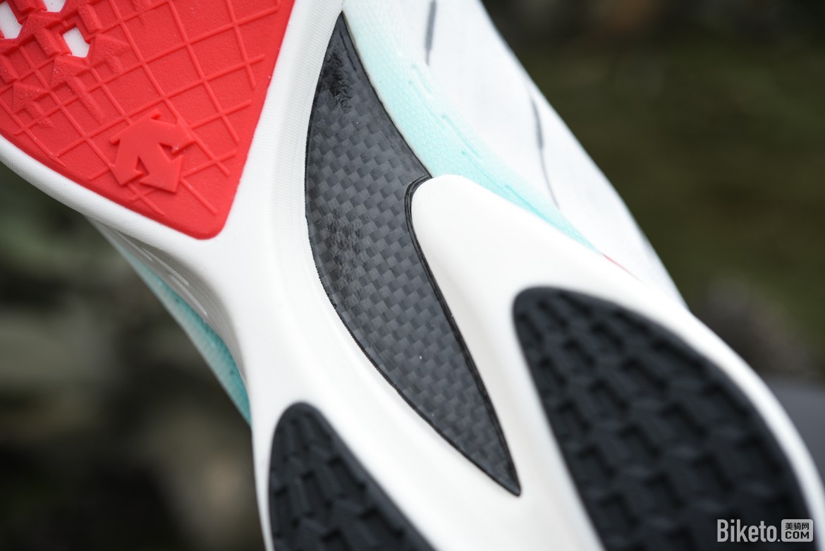 迪桑特AWAKEN破风者