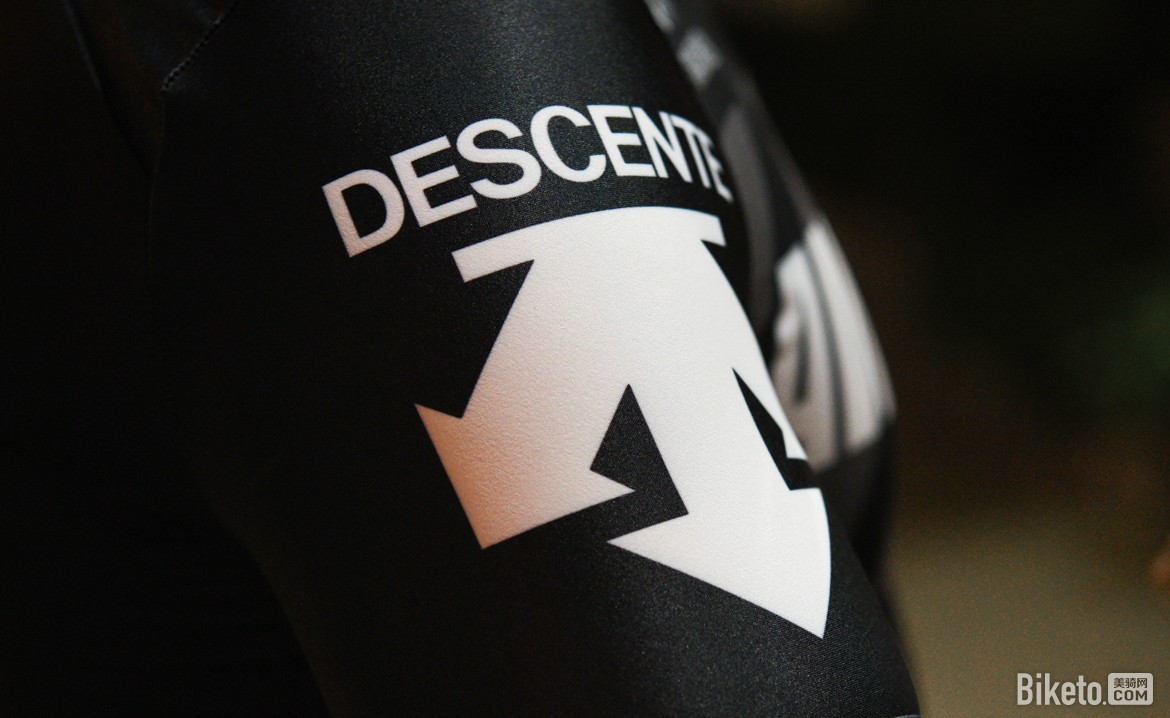 迪桑特AWAKEN破风者