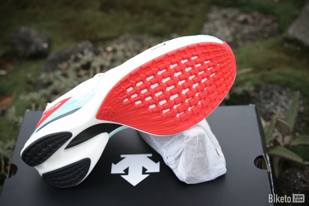 迪桑特AWAKEN破风者