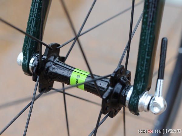 8.7kg轻量铝合金车架 GIANT TCR 6700公路车评测