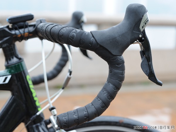 8.7kg轻量铝合金车架 GIANT TCR 6700公路车评测