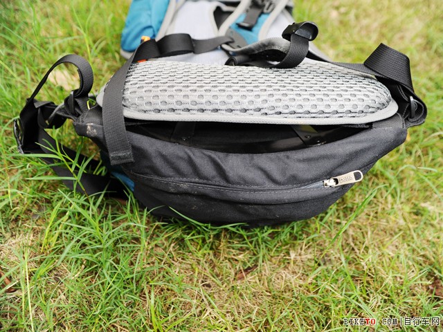 doite,bottom.jpg doite,bottom.jpg