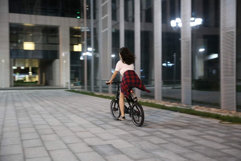 Ů������