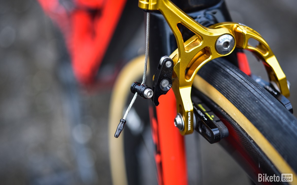 单轴夹器是否靠谱?富律业BR-DX001超轻夹器评测