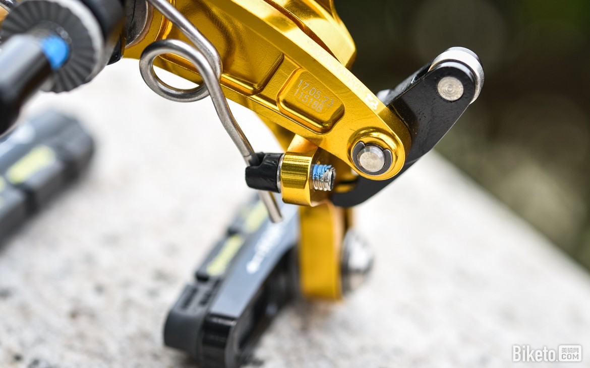 单轴夹器是否靠谱?富律业BR-DX001超轻夹器评测