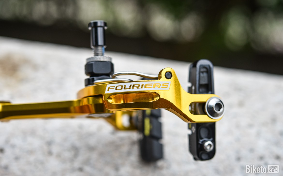 单轴夹器是否靠谱?富律业BR-DX001超轻夹器评测